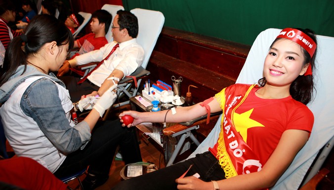 Ngày hội hiến máu tình nguyện “Chủ nhật Đỏ” lần thứ 7 được tổ chức thành công với 17.722 đơn vị máu. Ảnh: Như Ý