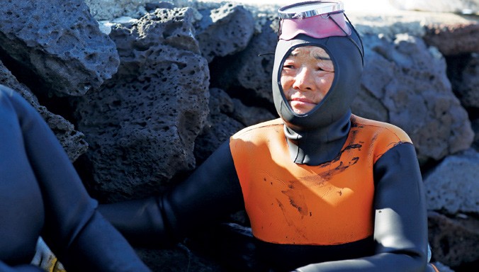  Những thợ lặn đàn bà cuối cùng ở đảo Jeju