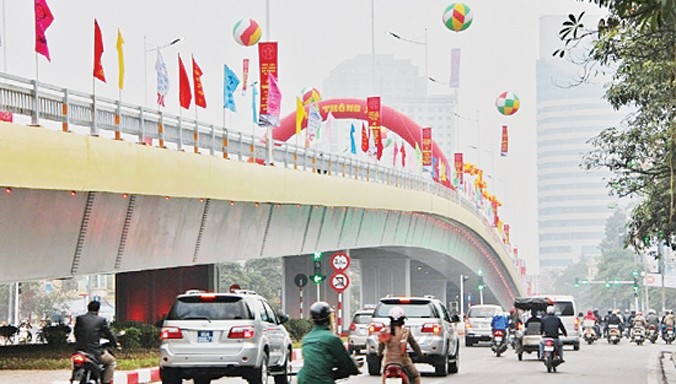 Cầu vượt nút giao Nguyễn Chí Thanh - Láng là dự án có dấu ấn về chất lượng và tiến độ tại Thủ đô do Tổng Công ty Thăng Long thi công.