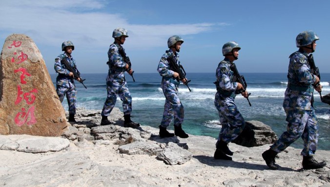 Lính Trung Quốc hiện diện trái phép trên đảo Phú Lâm của Việt Nam. Nguồn: Getty Images