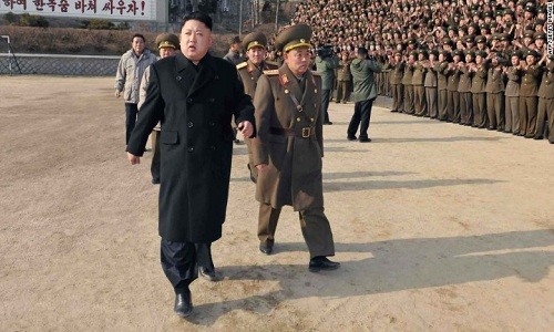 Nhà lãnh đạo Kim Jong-un đi kiểm tra khả năng sẵn sàng chiến đấu của quân đội Triều Tiên. Ảnh: KCNA