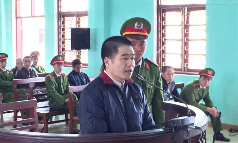 Tráng A Tàng tại phiên tòa vào cuối năm 2015. Ảnh: Vietnamnet