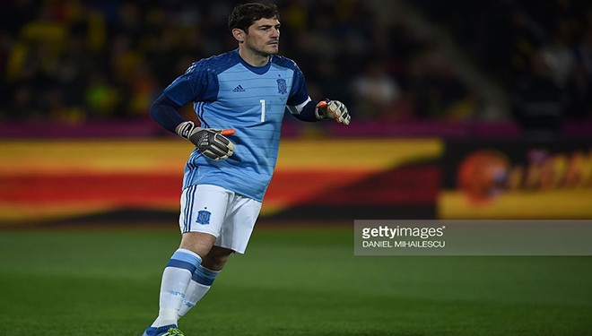 Iker Casillas là tuyển thủ Tây Ban Nha duy nhất có thể vui sau trận hoà với Romania. Ảnh: GETTY IMAGES