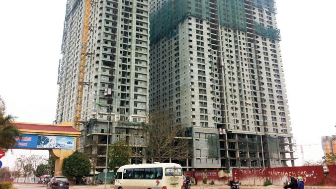 Khách hàng mua nhà dự án Gemek Tower (Lê Trọng Tấn, Hà Nội) bị nhân viên môi giới lập sàn BĐS khống lừa bán nhà.