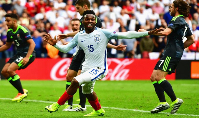 Daniel Sturridge vui mừng với bàn thắng “quý như vàng” vào lưới xứ Wales. Ảnh: Independen.co.uk