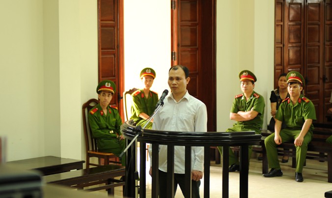 Nhiều nhân chứng khẳng định Bùi Mạnh Giáp không liên quan và 5 cửu vạn đang phải thụ án cũng không hề tham gia vụ cướp đò trên sông Ka Long (TP Mong Cái, Quảng Ninh) đêm 15/12/2012.Tòa phúc thẩm đã hủy án sơ thẩm đối với Giáp để điều tra lại.