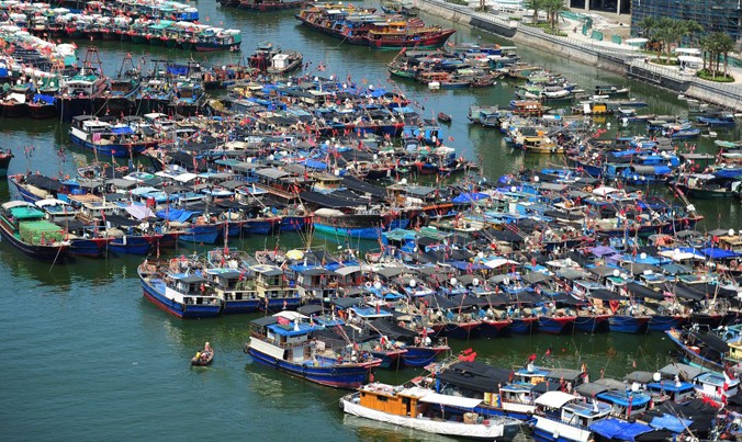 Tàu cá ở Hải Nam, Trung Quốc được tận dụng để thúc đẩy yêu sách chủ quyền. Ảnh: Barcroft Images