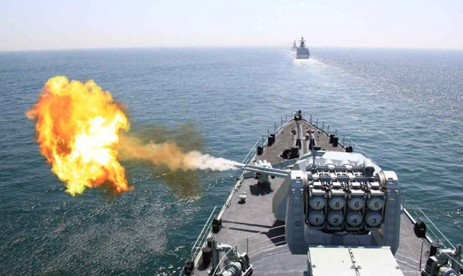 Tàu khu trục của Hải quân Trung Quốc tập trận trên biển. Ảnh: Xinhua