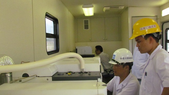 Trung tâm kiểm định chất lượng nước thải di động tại nhà máy Formosa Hà Tĩnh.