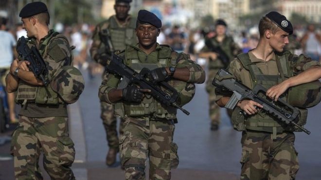 Pháp ở trong tình trạng khẩn cấp gần 9 tháng qua, sau một loạt vụ tấn công khủng bố. Ảnh: Getty Images
