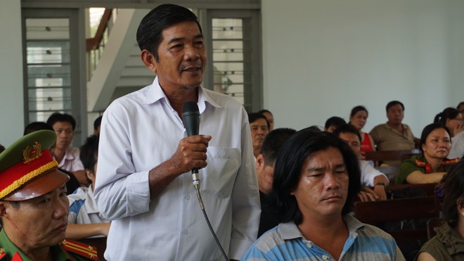 Tại tòa, ông Trần Văn Sáng cho biết, Nguyễn Thọ đã xanh mặt, run và toát mồ hôi khi ông nói Thọ là thủ phạm giết bà Bông.