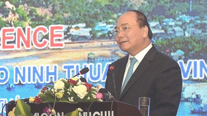 Thủ tướng Nguyễn Xuân Phúc yêu cầu các dự án ven biển phải được kiểm soát chặt chẽ về môi trường, đảm bảo phát triển bền vững.