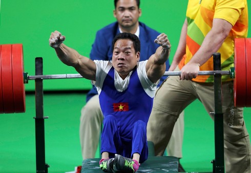 Vượt qua khiếm khuyết của cơ thể cùng nghị lực phi thường đã giúp Lê Văn Công giờ đây trở thành nhà vô địch Paralympic. 