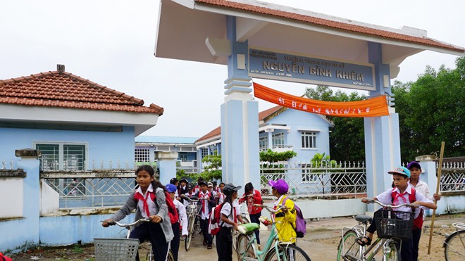 Học sinh trường THCS Nguyễn Bỉnh Khiêm, xã Khánh Trung.