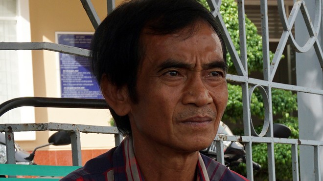 Ông Huỳnh Văn Nén được minh oan đã gần 1 năm, nhưng chưa được nhận tiền bồi thường án oan. Ảnh: Đình Quân