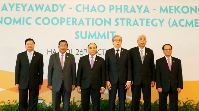 Thủ tướng Nguyễn Xuân Phúc và các trưởng đoàn tham dự ACMECS 7 và CLMV 8. Ảnh: TTXVN
