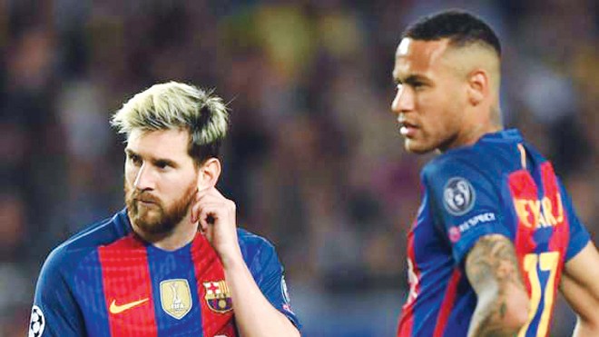 Messi (trái) và Neymar sẽ phải đối đầu nhau trong trận quyết chiến giữa Argentina và Brazil. Ảnh: GETTY IMAGES