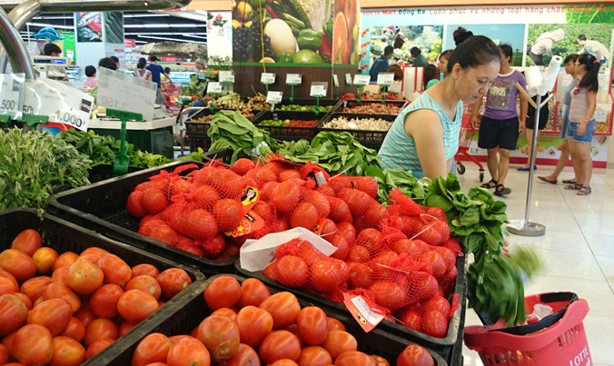 Doanh nghiệp, siêu thị của Hà Nội đang chuẩn bị hàng hóa cho dịp Tết
