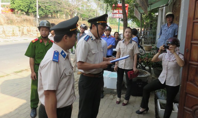 Cơ quan thi hành án làm thủ tục cưỡng chế thu hồi tài sản thi hành án.