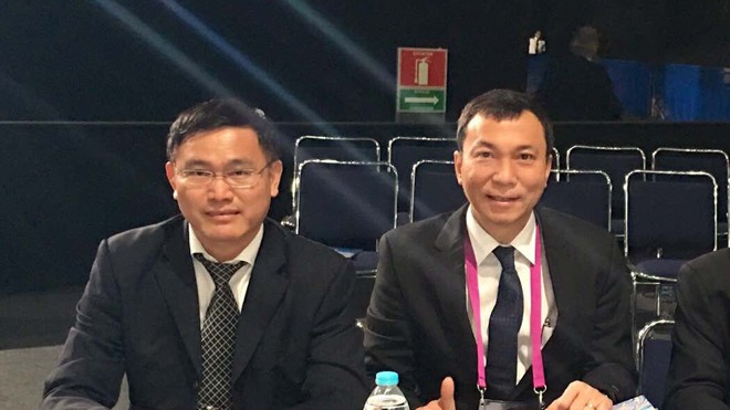 Ông Trần Quốc Tuấn (phải) và ông Trần Anh Tú (trái) góp công lớn trong chiến tích giúp futsal Việt Nam lần đầu tiên dự World Cup và lọt vào tới vòng 1/16.