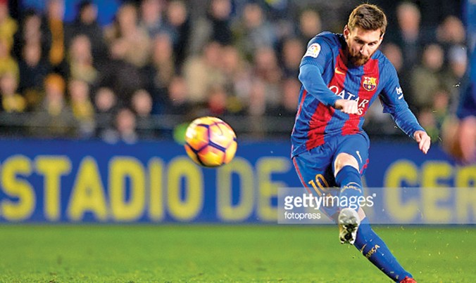Messi có màn khởi đầu năm mới cực kỳ ấn tượng với những bàn thắng liên tiếp từ các cú sút phạt. Ảnh: Getty Images