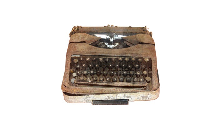 Chiếc máy chữ Bác đã sử dụng trong những ngày đầu toàn quốc kháng chiến. Ảnh: Kiến Nghĩa