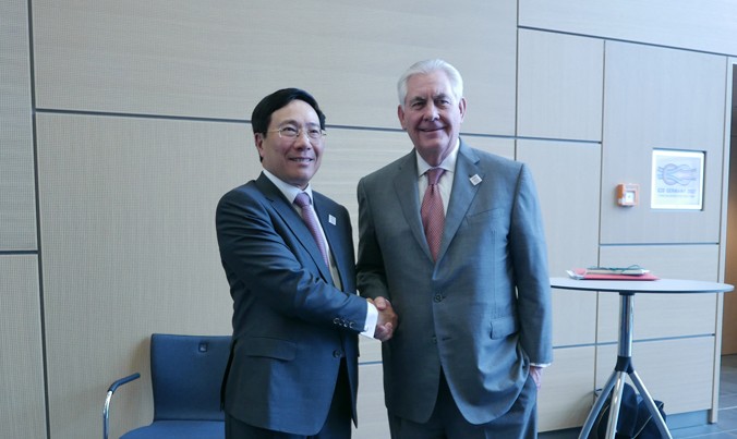 Ngày 17/2, Phó Thủ tướng, Bộ trưởng Ngoại giao Phạm Bình Minh có cuộc gặp với Ngoại trưởng Mỹ Rex Tillerson. Ảnh: TTXVN