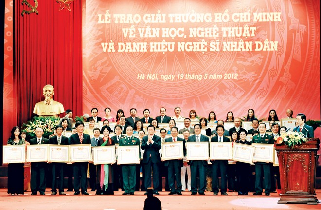 Lễ trao giải thưởng Hồ Chí Minh lần thứ IV, năm 2012. Ảnh: TTXVN