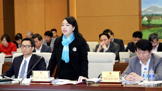 Bộ trưởng Nguyễn Thị Kim Tiến báo cáo đoàn giám sát về ATTP