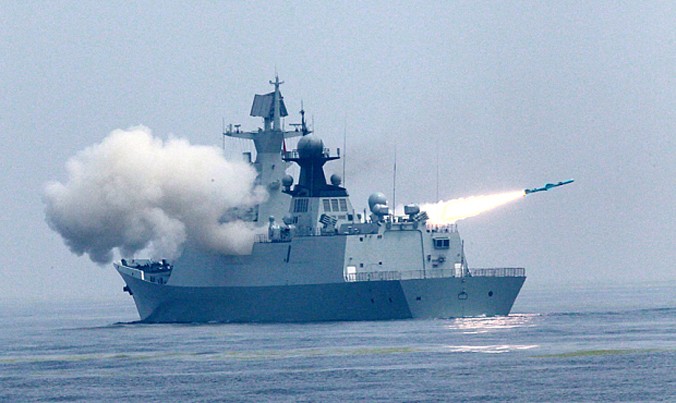 Hải quân Trung Quốc tập trận trên biển. Ảnh: PLA Daily