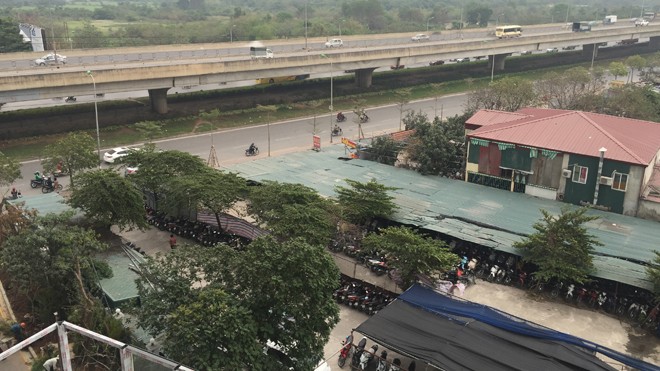 Công an quận Nam Từ Liêm đã dẹp 2 bãi trông giữ xe trái phép quanh bến xe Mỹ Đình sau khi có ý kiến của Chủ tịch UBND TP Hà Nội. Ảnh: Nguyễn Hoàn