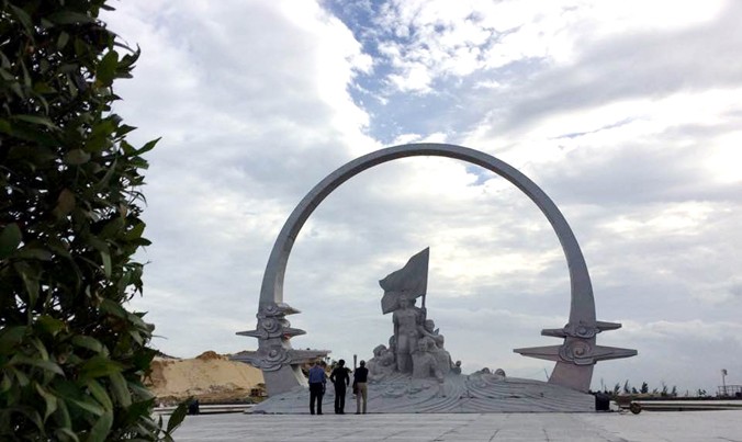 Tượng đài kỷ niệm chiến sĩ Gạc Ma tại Cam Ranh. Ảnh: Thanh Hải