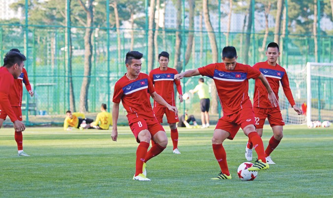 Sự tự tin khi đối đầu với đối thủ là một trong những yếu tố quyết định tới màn trình diễn của các tuyển thủ U20 Việt Nam trong trận ra quân gặp U20 New Zealand. Ảnh: Đoàn Nhật.