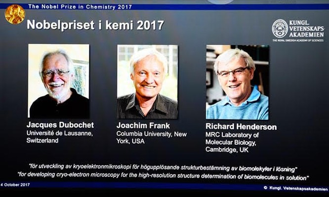 Ba nhà khoa học được vinh danh giải Nobel Hóa học 2017. Ảnh: Kungl.