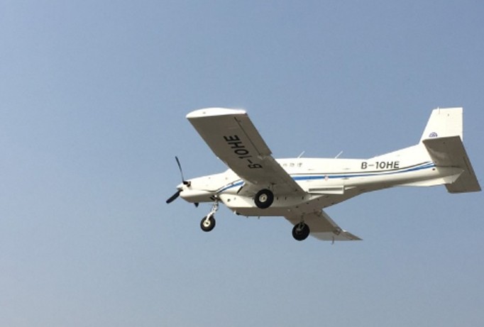 Máy bay không người lái AT 200 bay thử nghiệm ở Thiểm Tây hôm thứ Năm. Ảnh: Xinhua.