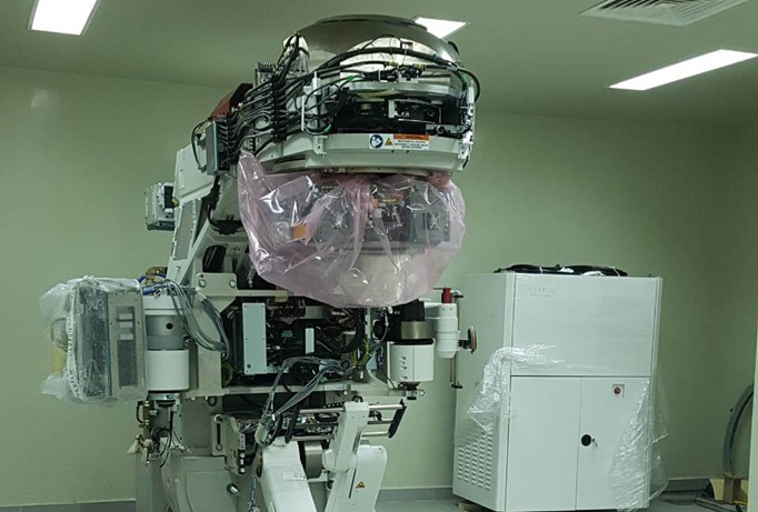 Các thiết bị máy móc của gói thầu có nhiều sai phạm được đưa về tại Bệnh viện Ung bướu TPHCM. Ảnh: L.N.