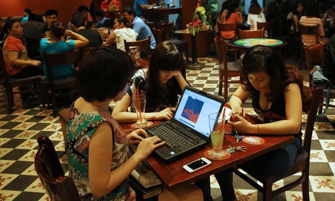 Sự bùng nổ của mạng xã hội tại Việt Nam mang lại nhiều thay đổi lớn. Ảnh: hồng Vĩnh.