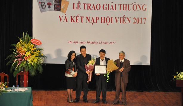 Giải thưởng Văn học Hà Nội 2017 tiếp tục được văn giới đánh giá có chất lượng. Ảnh: Nguyên Khánh.