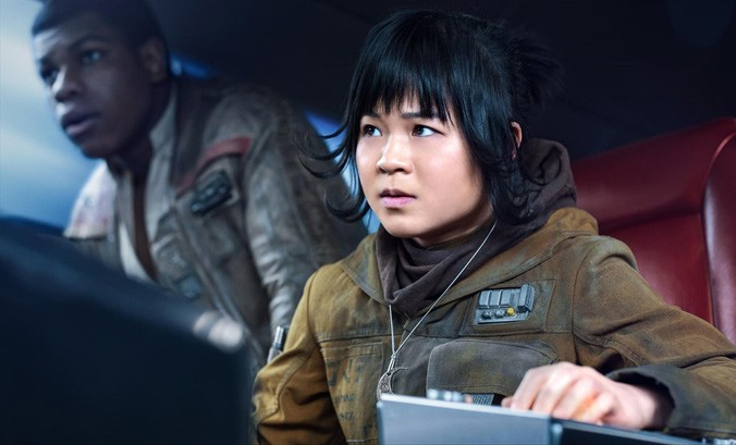 Kelly Marie Trần gây ấn tượng với vai diễn trong “Star Wars: Jedi cuối cùng”.