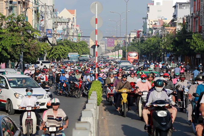 Kẹt xe diễn ra thường xuyên, đặc biệt là vào dịp cao điểm Tết tại khu vực sân bay Tân Sơn Nhất.