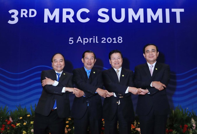 Thủ tướng Nguyễn Xuân Phúc và các đại biểu dự Hội nghị Cấp cao MRC lần 3. Ảnh: TTXVN.