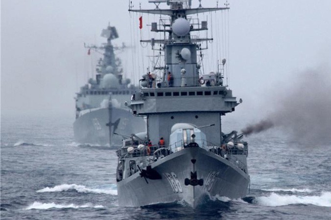 Hạm đội Nam Hải của Hải quân Trung Quốc tập trận bắn đạn thật. Ảnh: People’s Daily.