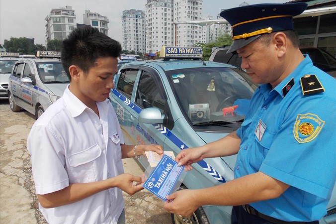 Cùng với dán tem riêng, theo dự thảo taxi Hà Nội sẽ còn được quy định màu sơn, phân vùng hoạt động.