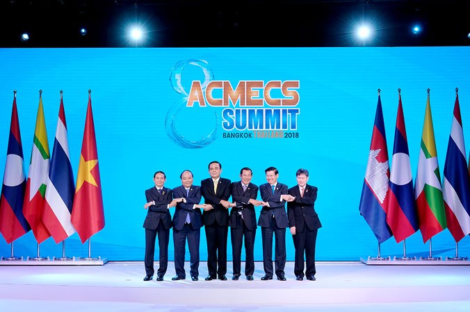 Thủ tướng Nguyễn Xuân Phúc cùng các trưởng đoàn dự Hội nghị ACMECS.