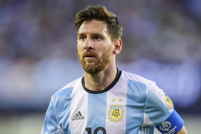 Messi được kỳ vọng sẽ giúp Argentina “thoát hiểm”.