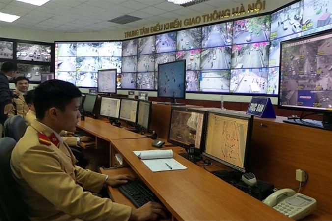 Hệ thống camera giám sát giao thông và xử phạt nguội tại Hà Nội. ẢNH: H.M.