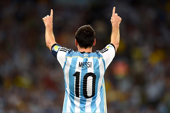 Chiếc áo số 10 đang chờ quyết định của Messi 
