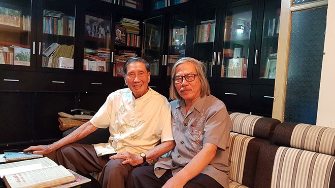 Nhạc sĩ Phạm Tuyên chiều 15-2-2019 cùng tác giả bài viết tại nhà riêng