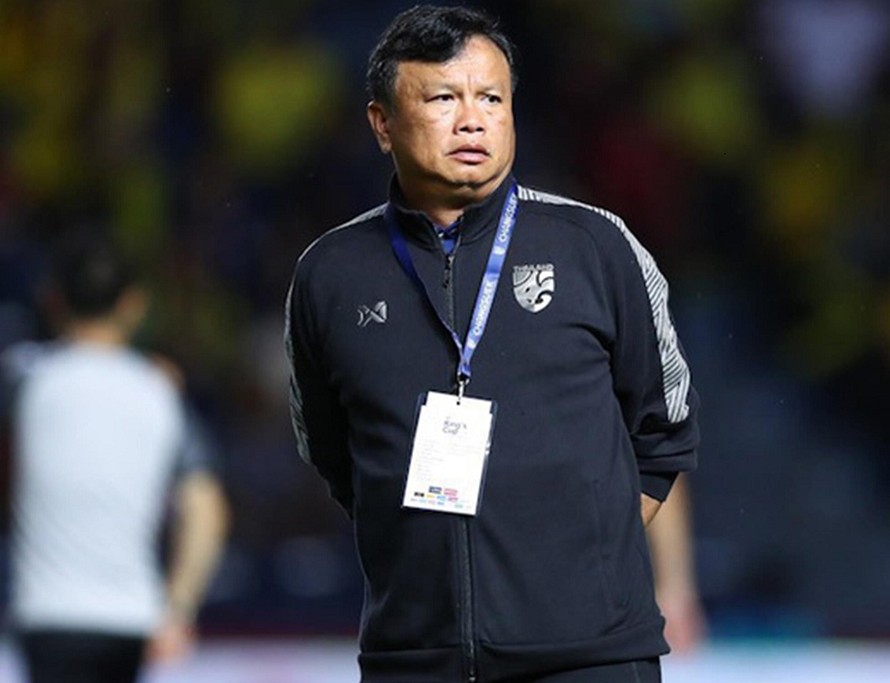 HLV Yodyardthai chia tay đội tuyển Thái Lan sau thất bại tại King’s Cup