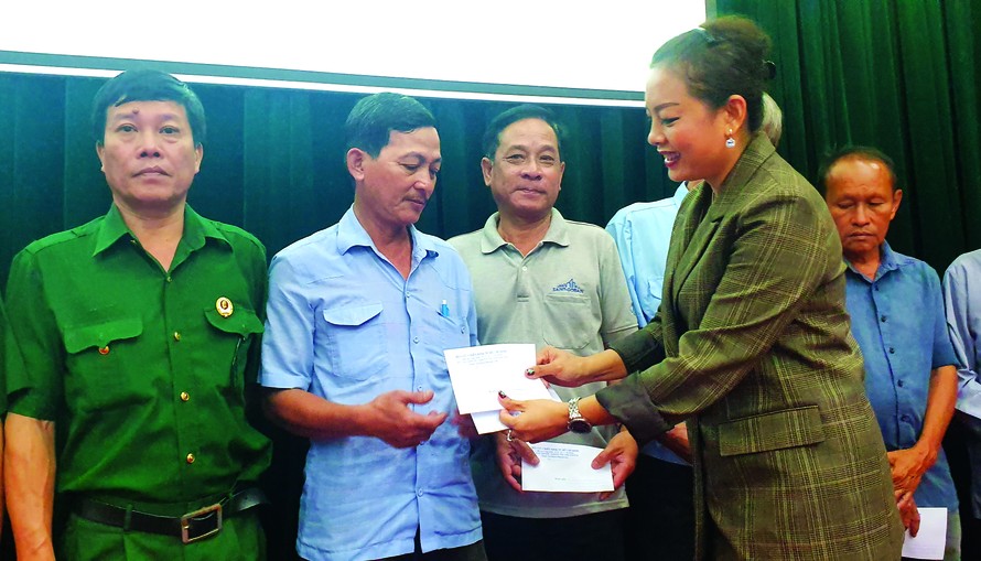 Hội Cựu chiến binh TPHCM trao tặng 240 phần quà cho hội viên cựu chiến binh, diện chính sách có hoàn cảnh khó khăn đang sinh sống tại 24 quận huyện TPHCM